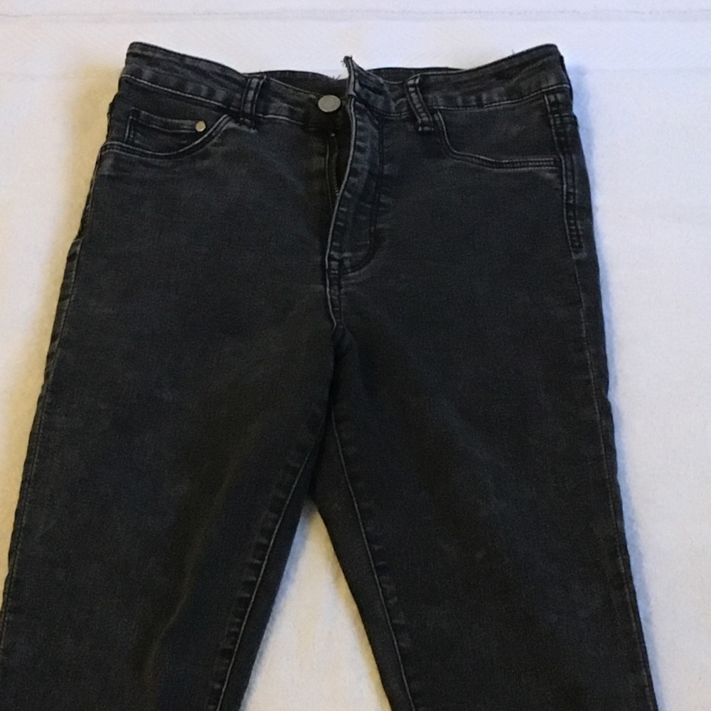 Gray long skinny jegging jeans